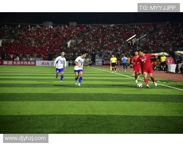 速度足球球星闪耀绿茵引领激情赛场风暴