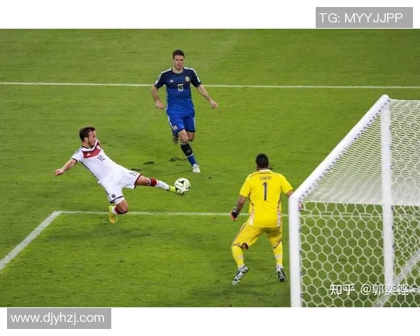 足球巨星精彩过场瞬间合集 展现速度与力量的完美碰撞 足球巨星精彩过场瞬间合集 展现速度与力量的完美碰撞